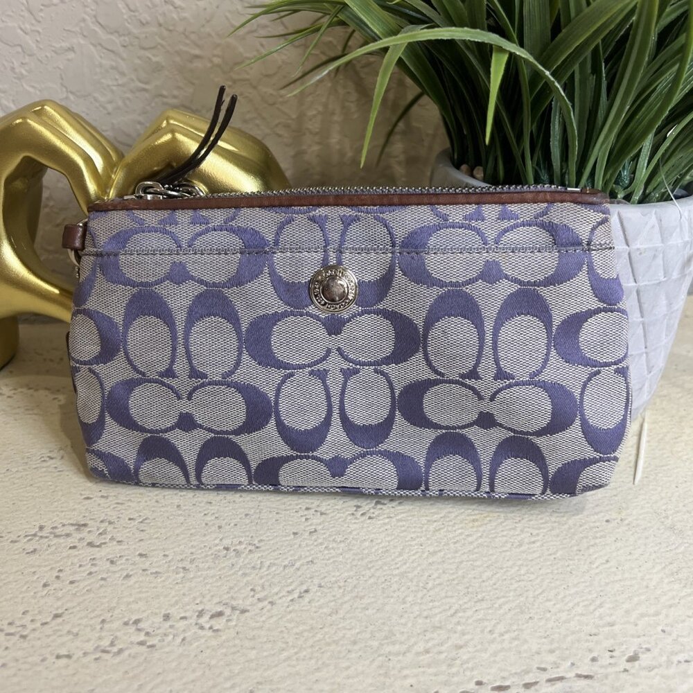Coach Large Wristlet Signature C Lavender Purple Brown Wallet With Hangtag
